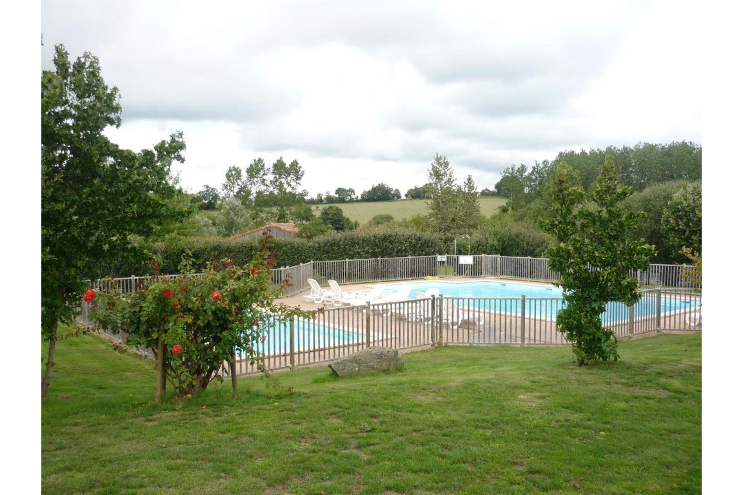 Terres De France - Natura Resort Pescalis Moncoutant Bagian luar foto